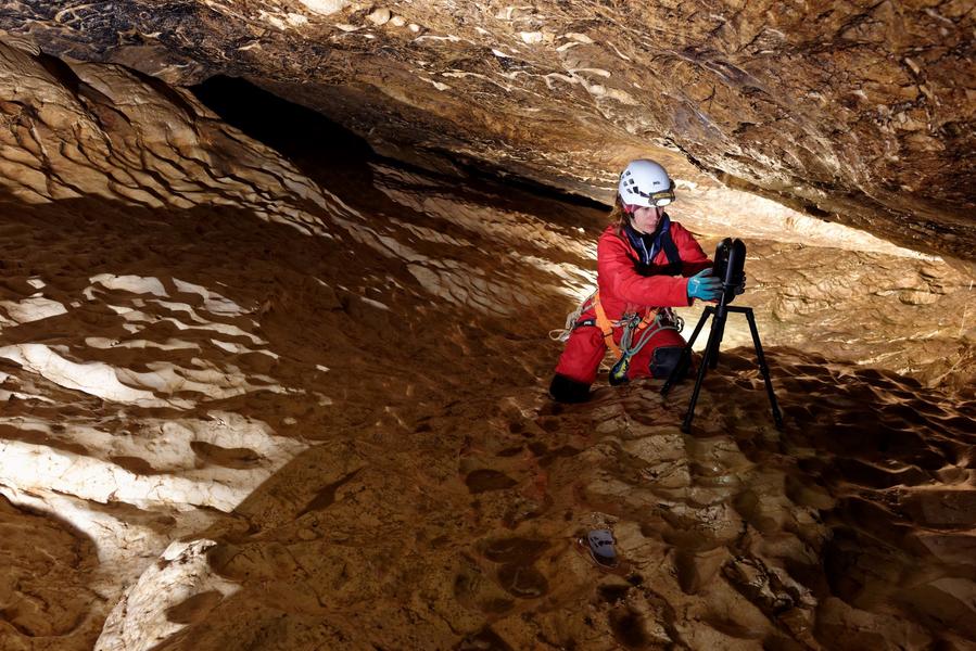 Explorations spéléologiques et recherche scientifique dans le massif des Bauges_Les Déserts