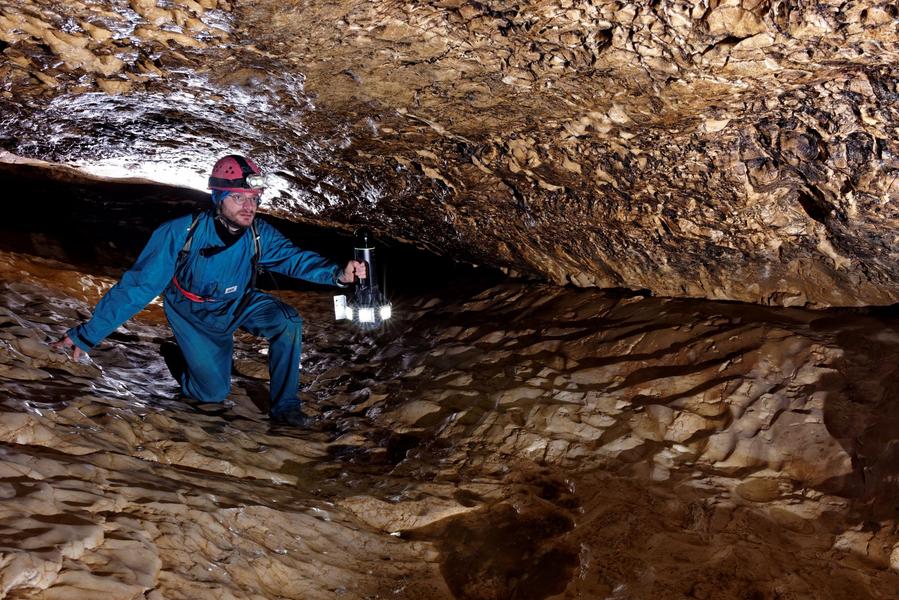 Explorations spéléologiques et recherche scientifique dans le massif des Bauges_Les Déserts